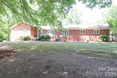 112 Forest Avenue NE, Valdese, NC 28690 - Photo 2