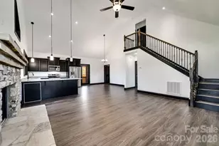 50 Fairview St, Franklin, NC 28734 - Photo 18