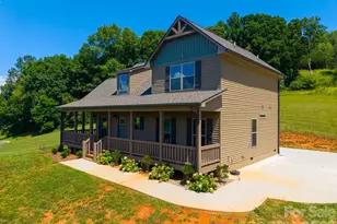 50 Fairview St, Franklin, NC 28734 - Photo 4