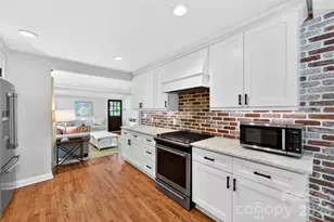 536 Inwood Dr, Charlotte, NC 28209 - Photo 12