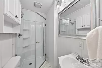 536 Inwood Drive, Charlotte, NC 28209 - Photo 22