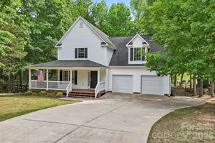 917 Clover Park Dr, Clover, SC 29710 - Photo 2