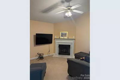 8019 Shiny Meadow Lane, Charlotte, NC 28215 - Photo 2