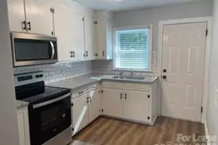 2738 Baker St, Claremont, NC 28610 - Photo 2