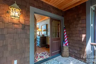 601 Hawk Mountain Rd, Lake Toxaway, NC 28747 - Photo 2