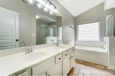 4914 Sunset Ridge Court, Charlotte, NC 28269 - Photo 28