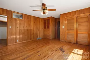 284 Chestnut St, Mars Hill, NC 28754 - Photo 18