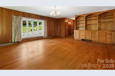 284 Chestnut Street, Mars Hill, NC 28754 - Photo 8