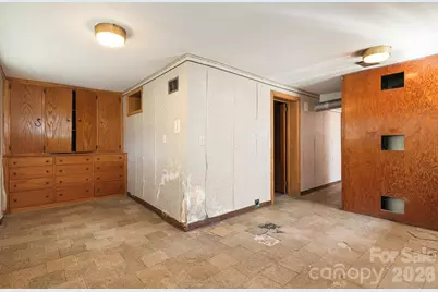 284 Chestnut Street, Mars Hill, NC 28754 - Photo 32