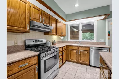 118 Timber Creek Road, Hendersonville, NC 28739 - Photo 18