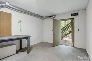 118 Timber Creek Rd, Hendersonville, NC 28739 - Photo 38
