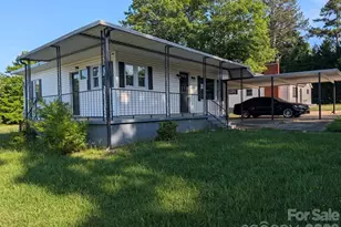 1903 Lynnwood Dr, Statesville, NC 28677 - Photo 2