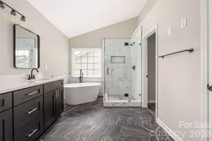 13834 Riding Hill Ave, Charlotte, NC 28213 - Photo 36