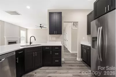 13834 Riding Hill Avenue, Charlotte, NC 28213 - Photo 12