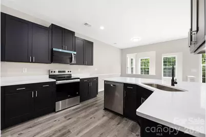 13834 Riding Hill Avenue, Charlotte, NC 28213 - Photo 12
