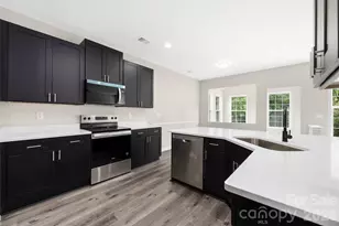 13834 Riding Hill Ave, Charlotte, NC 28213 - Photo 12