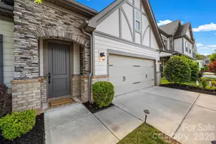748 Garrett Green Way, Fort Mill, SC 29715 - Photo 2