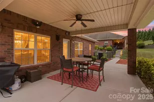 2425 Winnsford Lane, Gastonia, NC 28056 - Photo 2