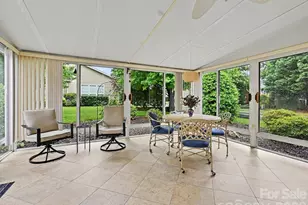 360 Garnet Ct, Fort Mill, SC 29708 - Photo 2