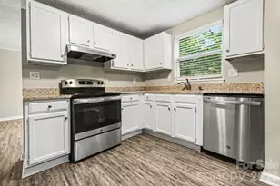 409 Vista Grande Cir, Charlotte, NC 28226 - Photo 10