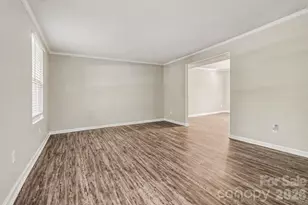 409 Vista Grande Cir, Charlotte, NC 28226 - Photo 2