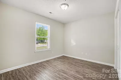 1610 Forest Stream Court, Charlotte, NC 28213 - Photo 8
