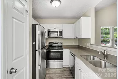 1610 Forest Stream Court, Charlotte, NC 28213 - Photo 4