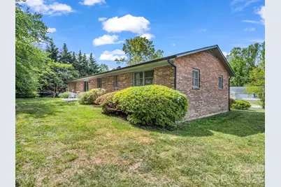 121 Greenfield Lane, Hendersonville, NC 28792 - Photo 8