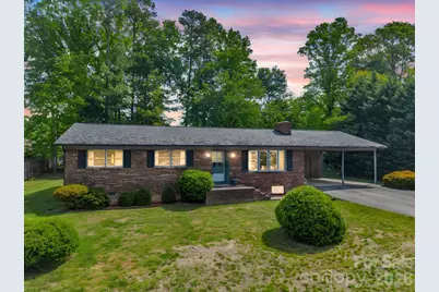 121 Greenfield Lane, Hendersonville, NC 28792 - Photo 2