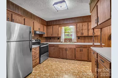 121 Greenfield Lane, Hendersonville, NC 28792 - Photo 20