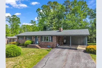 121 Greenfield Lane, Hendersonville, NC 28792 - Photo 4