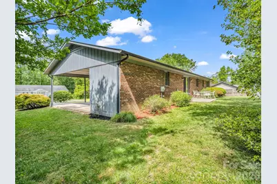 121 Greenfield Lane, Hendersonville, NC 28792 - Photo 10
