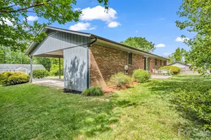 121 Greenfield Ln, Hendersonville, NC 28792 - Photo 10