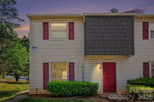 7901 Lake House Ln, Charlotte, NC 28210 - Photo 1