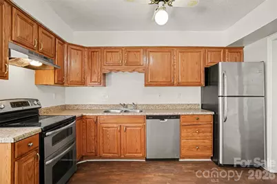 7901 Lakehouse Lane #1, Charlotte, NC 28210 - Photo 6