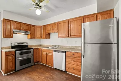 7901 Lakehouse Lane #1, Charlotte, NC 28210 - Photo 8