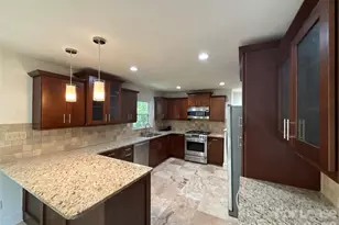 3927 Sharon View Rd, Charlotte, NC 28226 - Photo 4