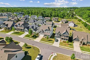 1022 Harbor Bay Dr, Fort Mill, SC 29707 - Photo 4