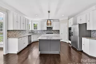 139 Corona Cir, Mooresville, NC 28117 - Photo 10