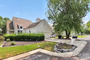 10316 John's Towne Dr, Charlotte, NC 28210 - Photo 2