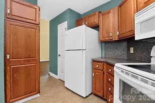 10316 John's Towne Dr, Charlotte, NC 28210 - Photo 6