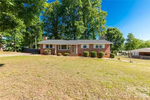 1422 Woodhaven Rd, Rock Hill, SC 29732 - Photo 2