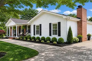 2596 Sweetbriar Cir, Lenoir, NC 28645 - Photo 1
