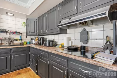 2596 Sweetbriar Circle, Lenoir, NC 28645 - Photo 8