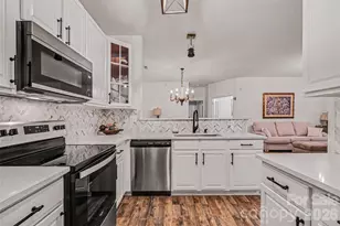 11945 Ridgeway Park Dr, Charlotte, NC 28277 - Photo 4