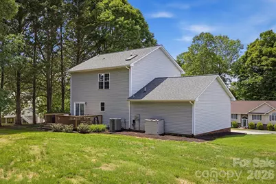612 35th Street NE, Conover, NC 28613 - Photo 8