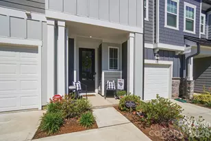 537 Madison Falls Ct, Fort Mill, SC 29708 - Photo 2