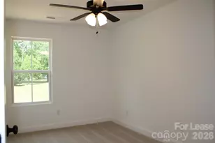 574 W Park Ave, Mooresville, NC 28115 - Photo 18