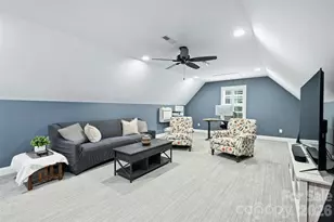 9470 Hutchinson Ln, Charlotte, NC 28216 - Photo 22