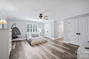 9470 Hutchinson Ln, Charlotte, NC 28216 - Photo 32